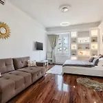 Basilica And Castle View Luxury Suite, Free Parking Reservation Needed Apartment