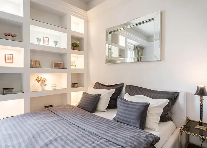 Lägenhet Basilica And Castle View Luxury Suite, Free Parking Reservation Needed *