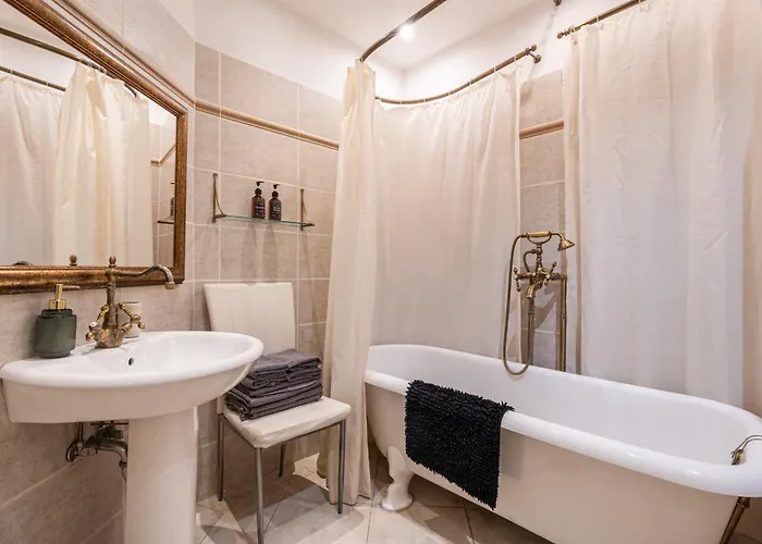 Basilica And Castle View Luxury Suite, Free Parking Reservation Needed Lägenhet Budapest