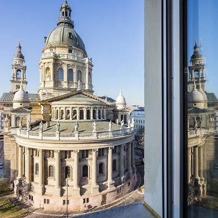 Apartment Amora Homes Basilica And Castle View Luxury Suite, Free Parking Reservation Needed *
