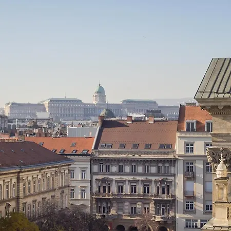 Basilica And Castle View Luxury Suite, Free Parking Reservation Needed Apartment